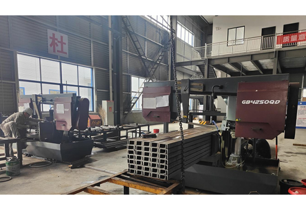 （GB4250Q）鋸力煌臥式帶鋸床